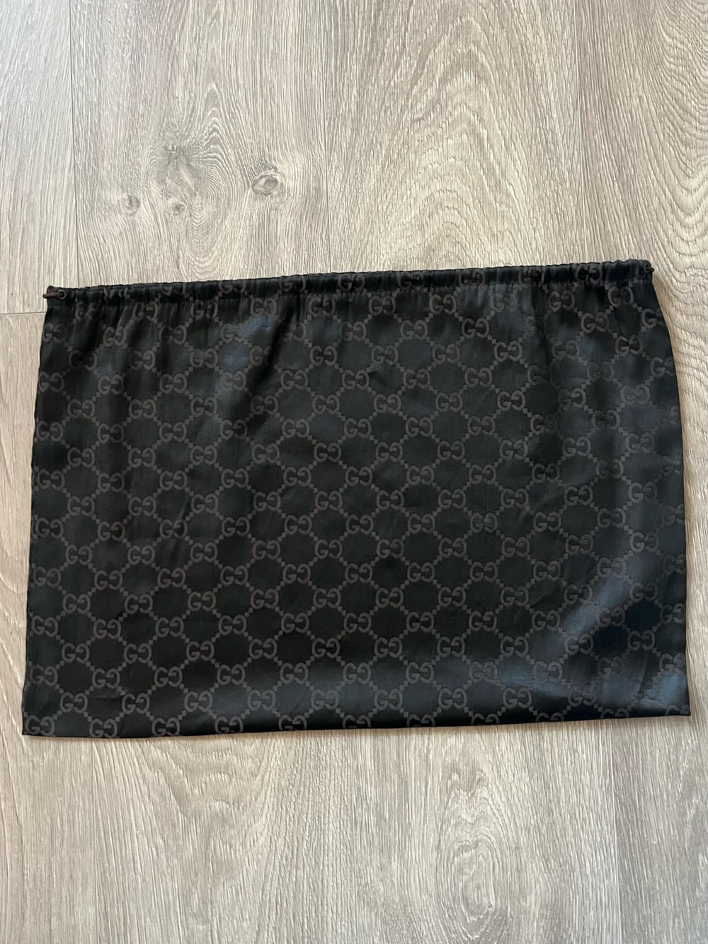 Gucci dust bag (C179)
